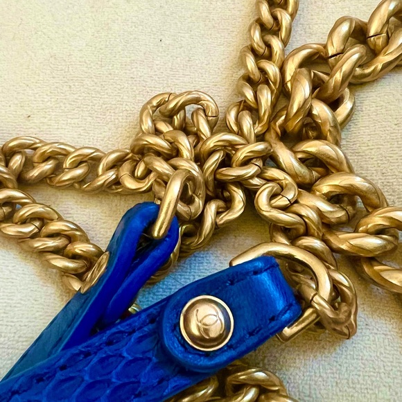 💙Extremely Rare💙Chanel Python Royal Blue GHW Single Flap Bag - Picture 5 of 15